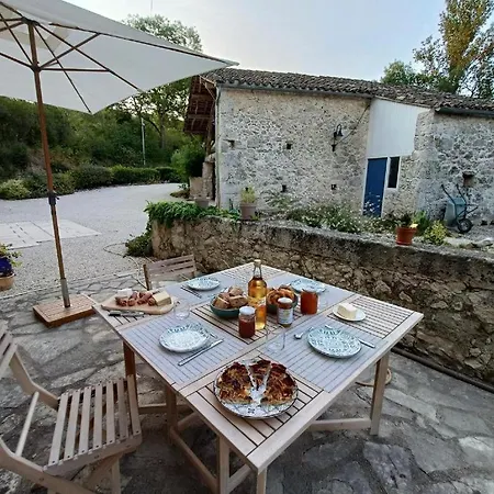 Le Moulin De